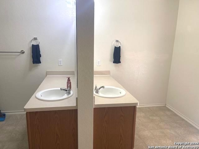 7431 MONETS GDN, San Antonio, TX 78218