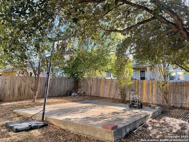 7431 MONETS GDN, San Antonio, TX 78218
