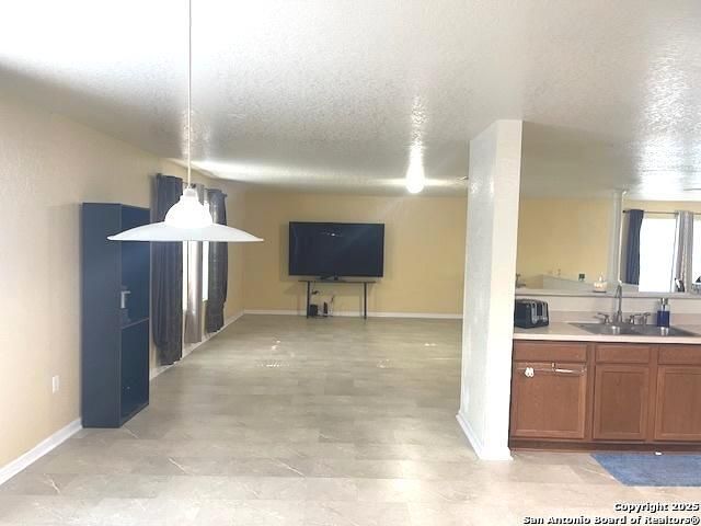 7431 MONETS GDN, San Antonio, TX 78218