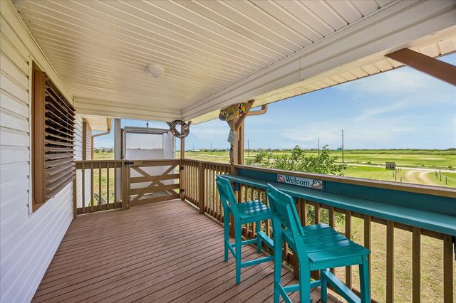 920 4th Street, Port Bolivar, TX 77650