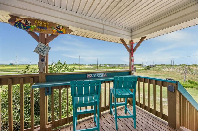 920 4th Street, Port Bolivar, TX 77650