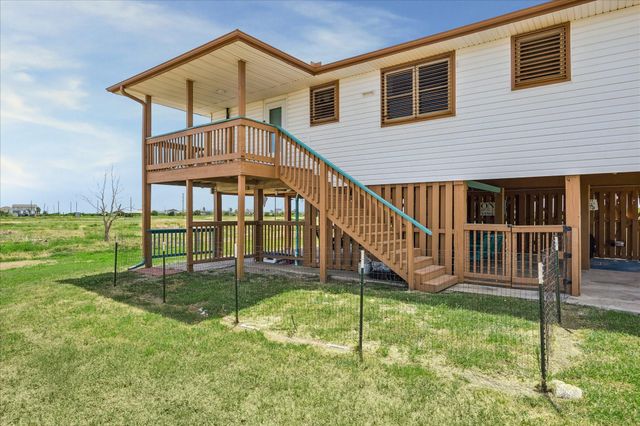 920 4th Street, Port Bolivar, TX 77650