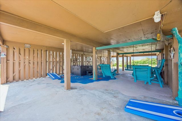 920 4th Street, Port Bolivar, TX 77650