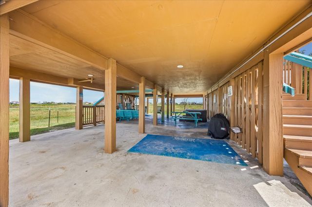 920 4th Street, Port Bolivar, TX 77650