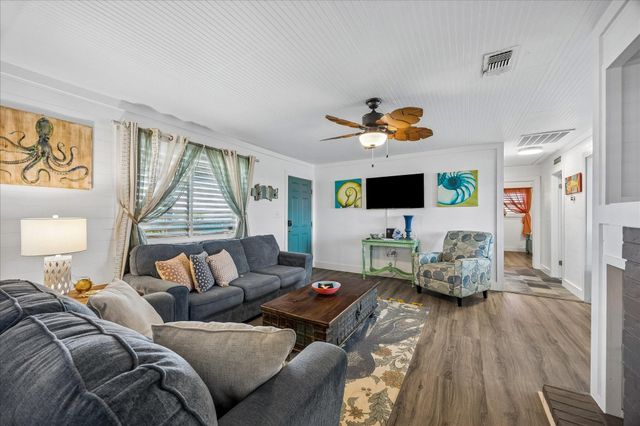 920 4th Street, Port Bolivar, TX 77650