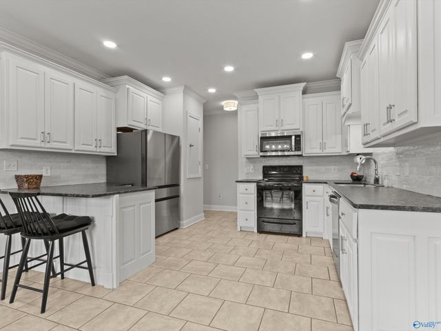 25078 Bain Road, Athens, AL 35613