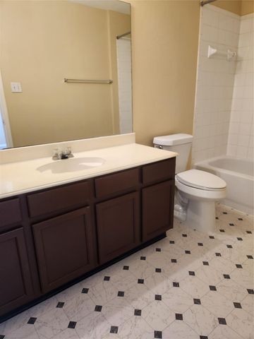 7631 Goudin Drive, Missouri City, TX 77489