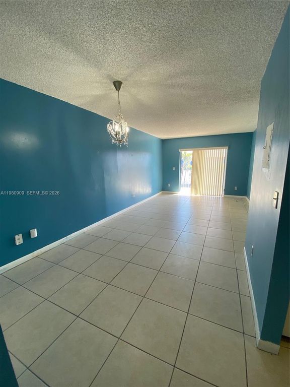 6820 W Flagler St 202, Miami, FL 33144