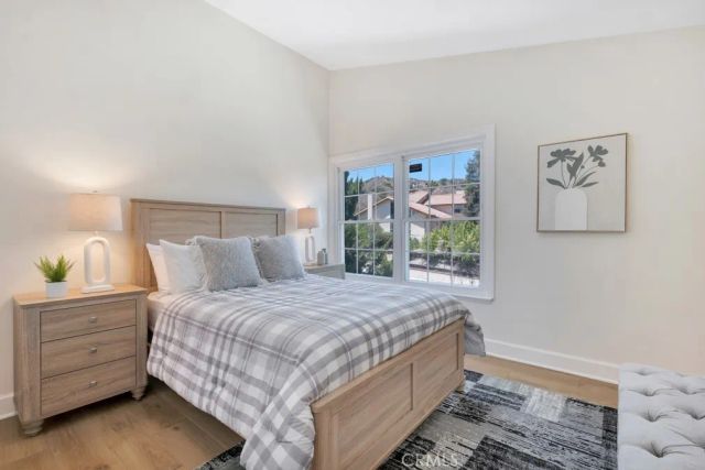 19208 Vista Grande, Northridge, CA 91326