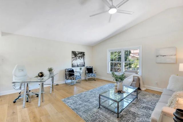19208 Vista Grande, Northridge, CA 91326