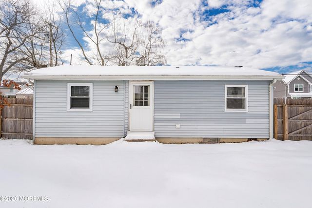 1116 2nd Avenue, Toms River, NJ 08757