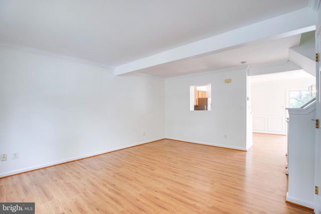 9081 FALCON GLEN CT, Bristow, VA 20136