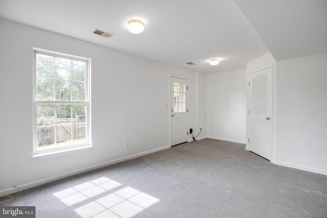 9081 FALCON GLEN CT, Bristow, VA 20136