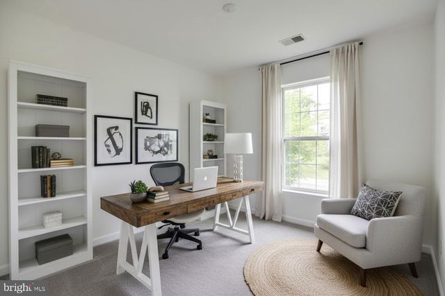 9081 FALCON GLEN CT, Bristow, VA 20136