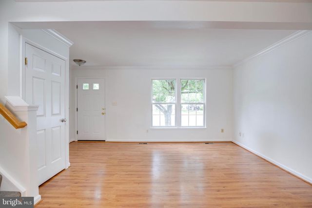 9081 FALCON GLEN CT, Bristow, VA 20136