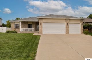 6530 Blackstone Road, Lincoln, NE 68526
