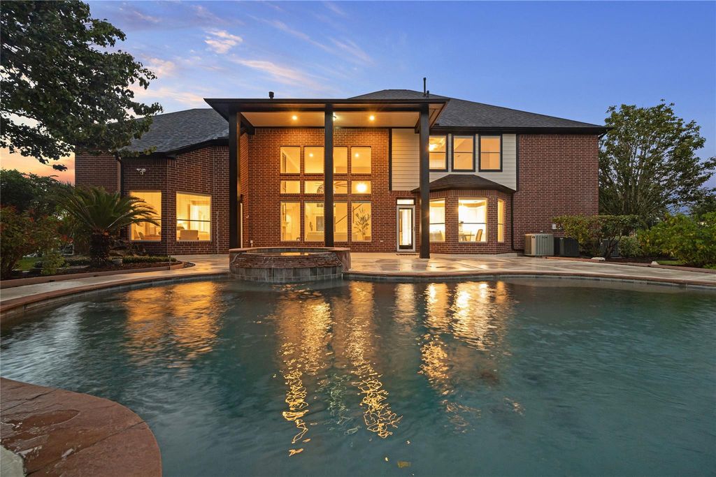 8826 Crown Jewel Drive, Richmond, TX 77469