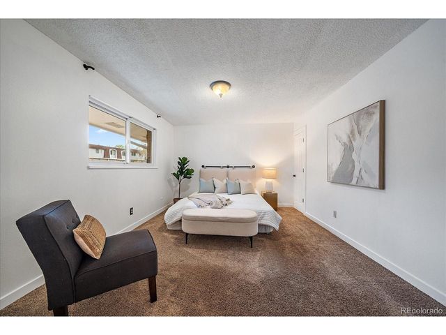 644 S Xenon Ct, Lakewood, CO 80228