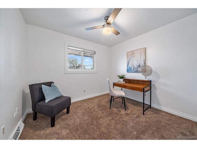 644 S Xenon Ct, Lakewood, CO 80228