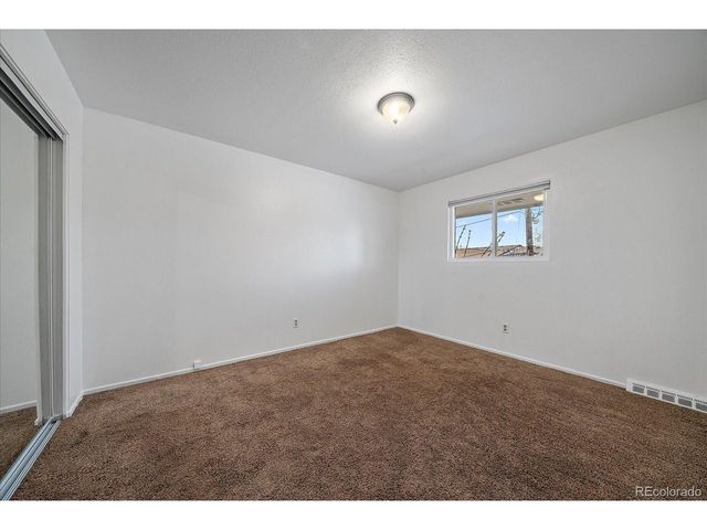 644 S Xenon Ct, Lakewood, CO 80228