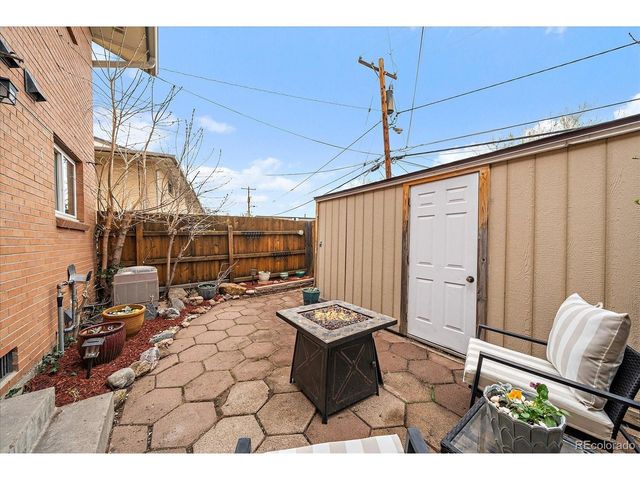 644 S Xenon Ct, Lakewood, CO 80228