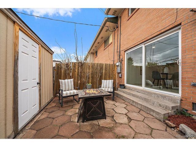 644 S Xenon Ct, Lakewood, CO 80228