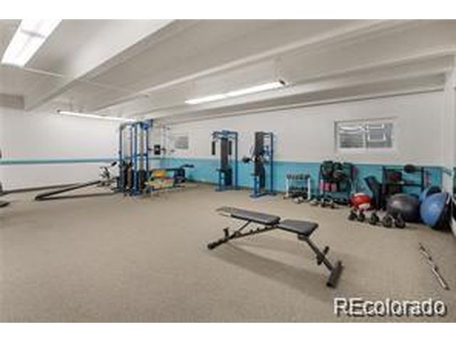 644 S Xenon Ct, Lakewood, CO 80228