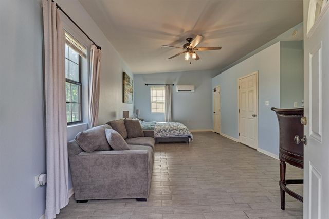 11364 Majestic Drive, Montgomery, TX 77316