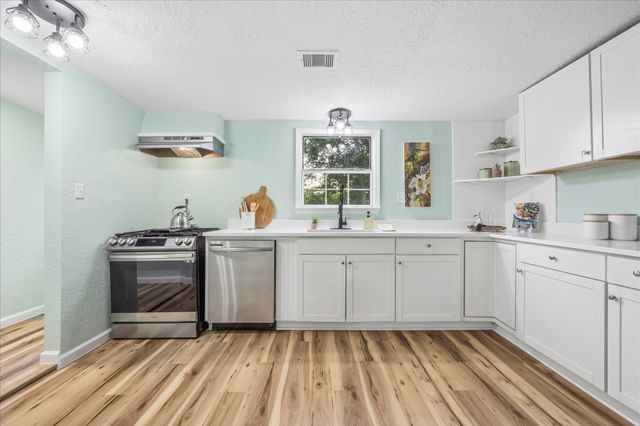 5122 Avenue L, Santa Fe, TX 77510