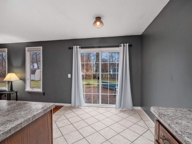 2103 Skyhawk Drive, Fort Wayne, IN 46815