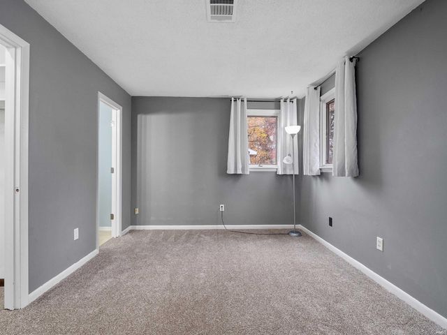 2103 Skyhawk Drive, Fort Wayne, IN 46815