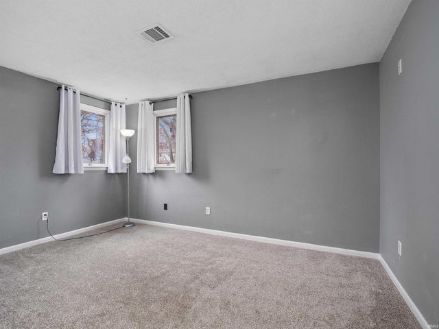 2103 Skyhawk Drive, Fort Wayne, IN 46815