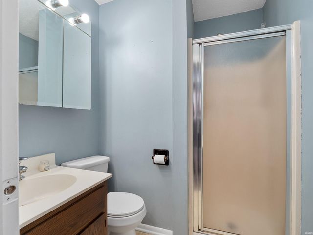 2103 Skyhawk Drive, Fort Wayne, IN 46815