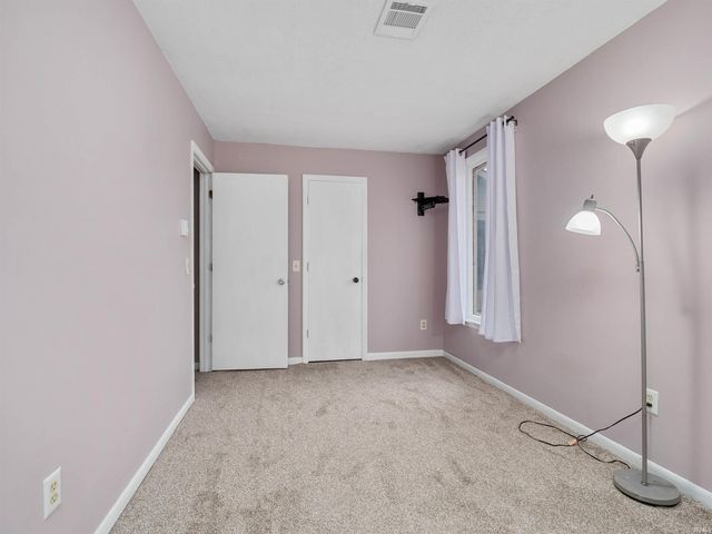 2103 Skyhawk Drive, Fort Wayne, IN 46815