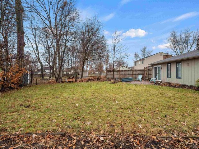 2103 Skyhawk Drive, Fort Wayne, IN 46815