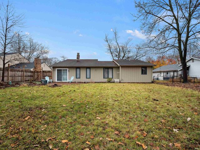 2103 Skyhawk Drive, Fort Wayne, IN 46815