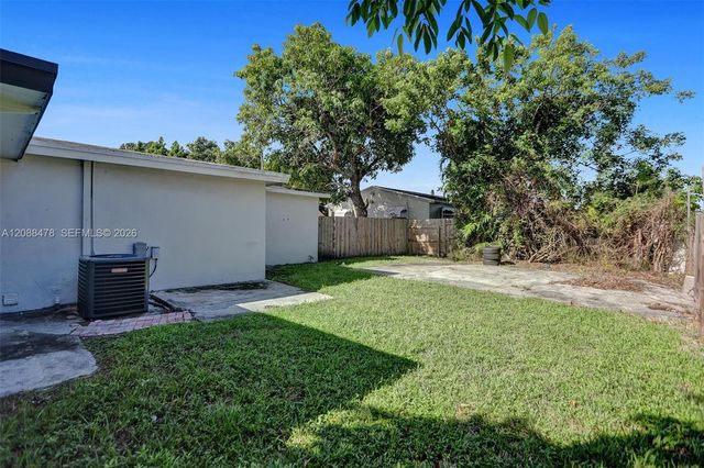 1002 S 28th Avenue, Hollywood, FL 33020