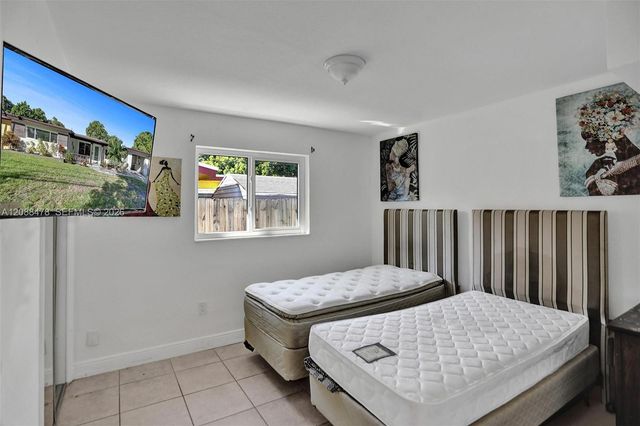 1002 S 28th Avenue, Hollywood, FL 33020