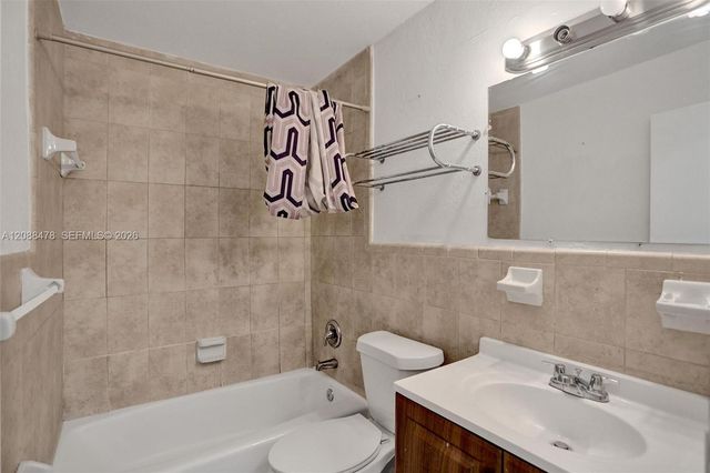 1002 S 28th Avenue, Hollywood, FL 33020