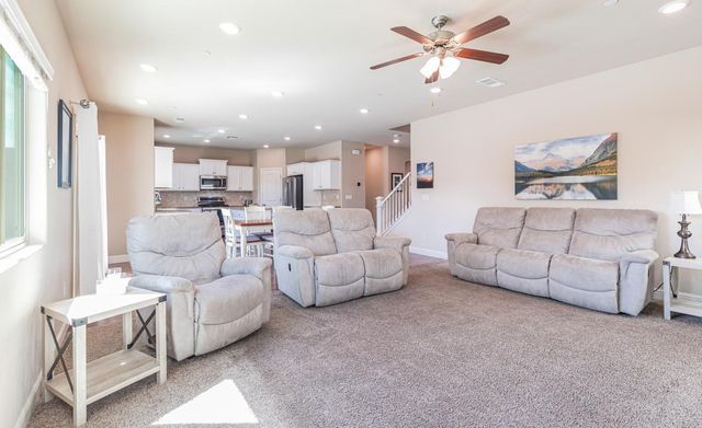 2083 Soledad Avenue, Clovis, CA 93619