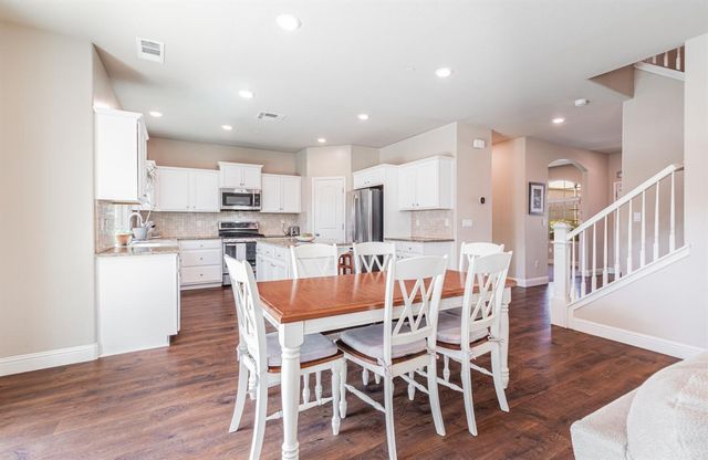 2083 Soledad Avenue, Clovis, CA 93619