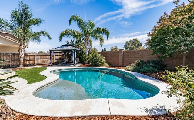 2083 Soledad Avenue, Clovis, CA 93619