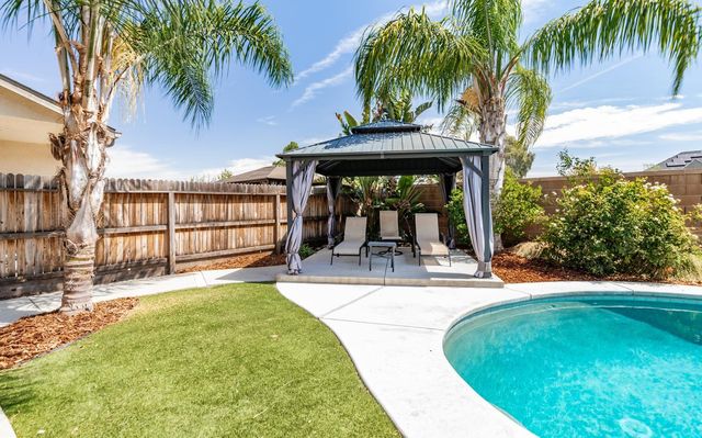 2083 Soledad Avenue, Clovis, CA 93619