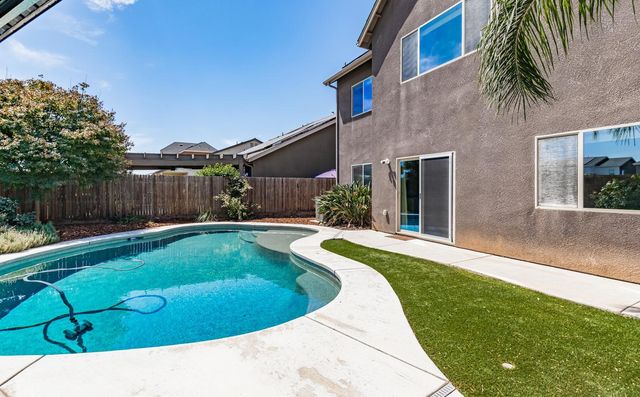2083 Soledad Avenue, Clovis, CA 93619