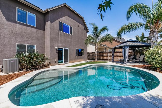 2083 Soledad Avenue, Clovis, CA 93619