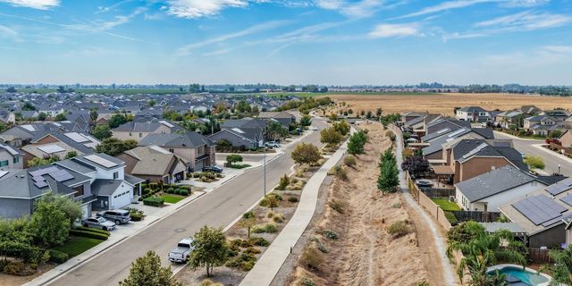 2083 Soledad Avenue, Clovis, CA 93619