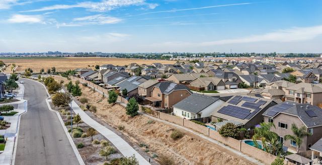 2083 Soledad Avenue, Clovis, CA 93619