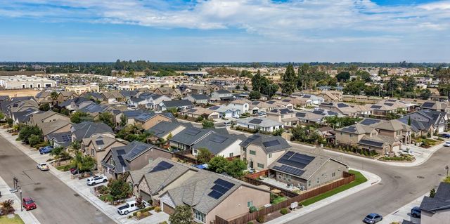 2083 Soledad Avenue, Clovis, CA 93619