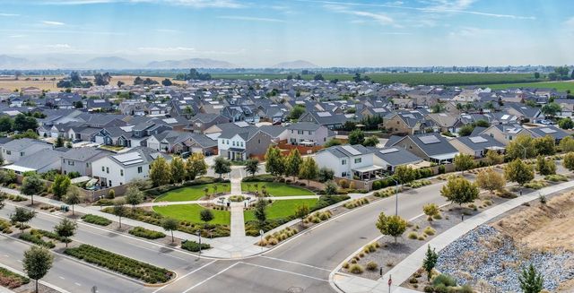 2083 Soledad Avenue, Clovis, CA 93619