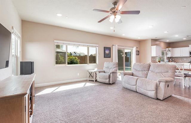 2083 Soledad Avenue, Clovis, CA 93619